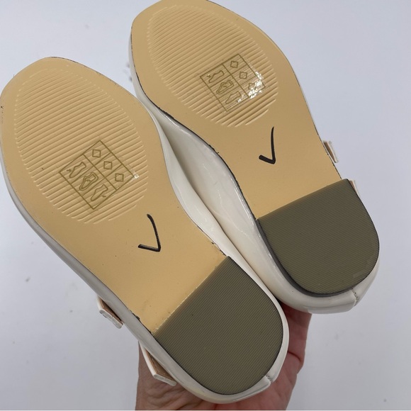 NEW J. Crew Crewcuts Ivory Patent Girls Double Strap Ballet Flats Size K8 - Picture 9 of 12